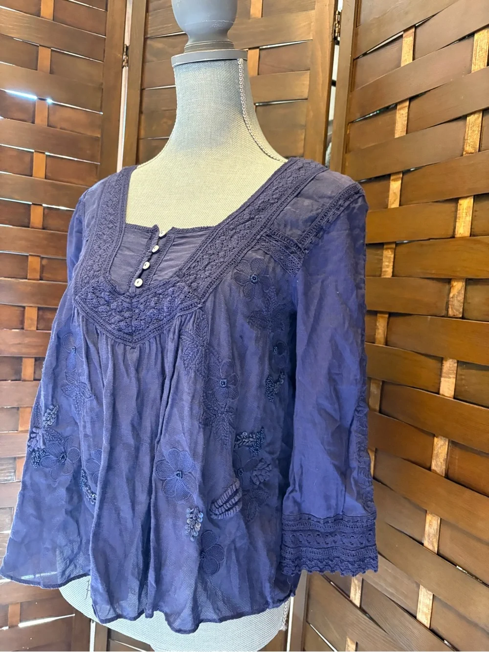 Anthropologie Vanessa Virginia women’s collaged lace top blouse navy blue size 6